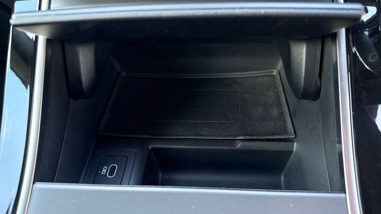 Land Rover Range Rover Evoque 1.5 P300e Dynamic SE 5dr Auto Hatchback